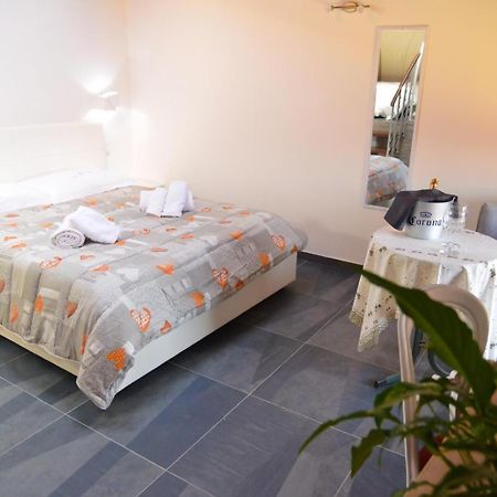 La Plaza B&B Cavaglia Екстер'єр фото