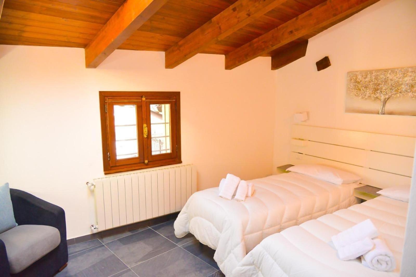 La Plaza B&B Cavaglia Екстер'єр фото